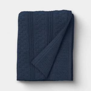 lot 9103 image: 50x60 Dimensional Knit Throw Blue - Threshold - Retail $30