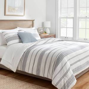lot 9140 image: FullQueen Cotton Woven Stripe Comforter & Sham Set WhiteNavy - Threshold OEKO-TEX Certified, Zipper Closure - Retail $79
