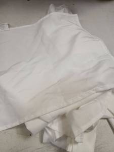 lot 32190 image: Large lot of dinner napkins  - Retail $25