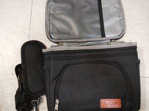 lot 41795 image: Black Insulated Lunch Box  - Retail $15