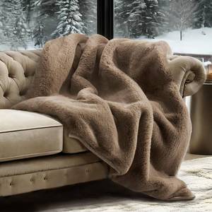 lot 61706 image: EVERGRACEHOME Luxury Soft Faux Chinchilla Fur Throw Blanket for Couch, Warm Thick Heavy Winter Throw Blanket 1220GSM for Bed, Fluffy Cozy Mink Blanket with Reversible Velvet, Tawny Mink, 50x60 - Retail $76