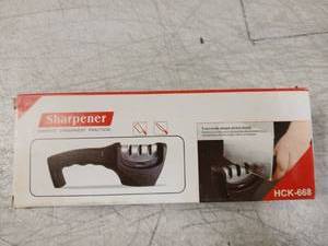 lot 41712 image: Sharpener Ceramic Comb Knife Sharpening Tool - Retail $8