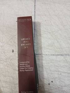 lot 41741 image: PHOERA Lipliner and Eyeliner Set - Retail $8