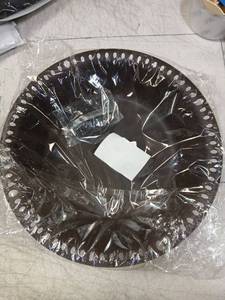 lot 41781 image: Hanging Bird Bath - Retail $25