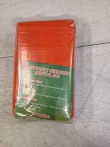 lot 41783 image: Lightweight Emergency Survival Bag - Retail $5