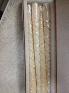 lot 43876 image: Set Of 4 Ivory 11.5 Tapered Candle Set - Retail $25