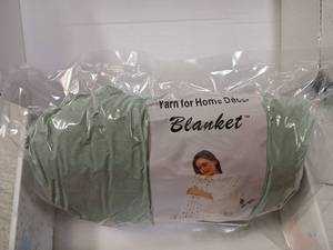 lot 43878 image: Green Yarn for Home Decor Blanket Kit - Retail $15