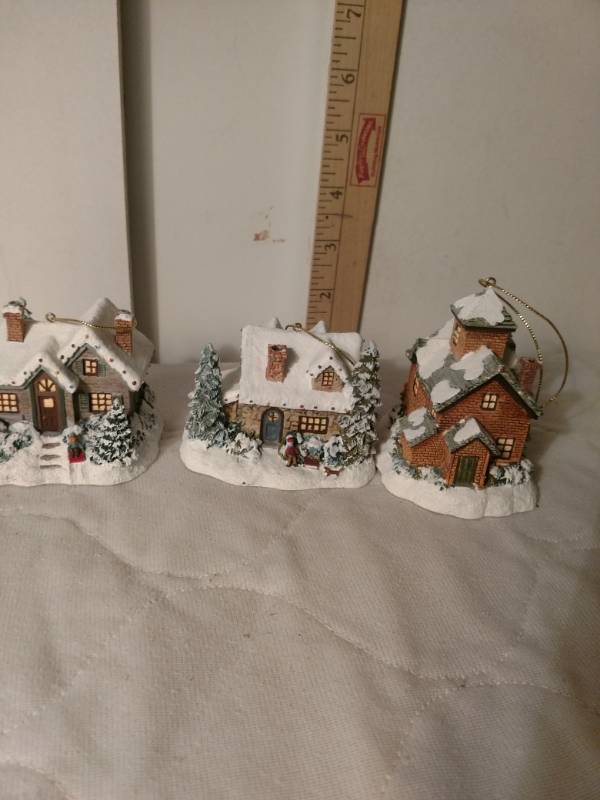 lot 16156 image: Thomas Kinkade Illuminated Ornaments