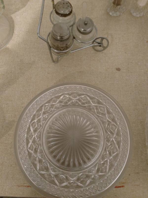 lot 16180 image: Lot of Clear depression glass