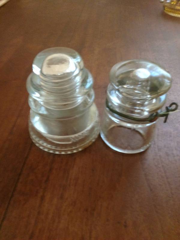 lot 16191 image: glass insulator and jar