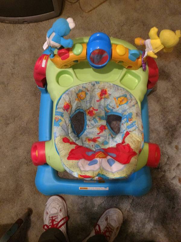 lot 16199 image: Childs bouncer