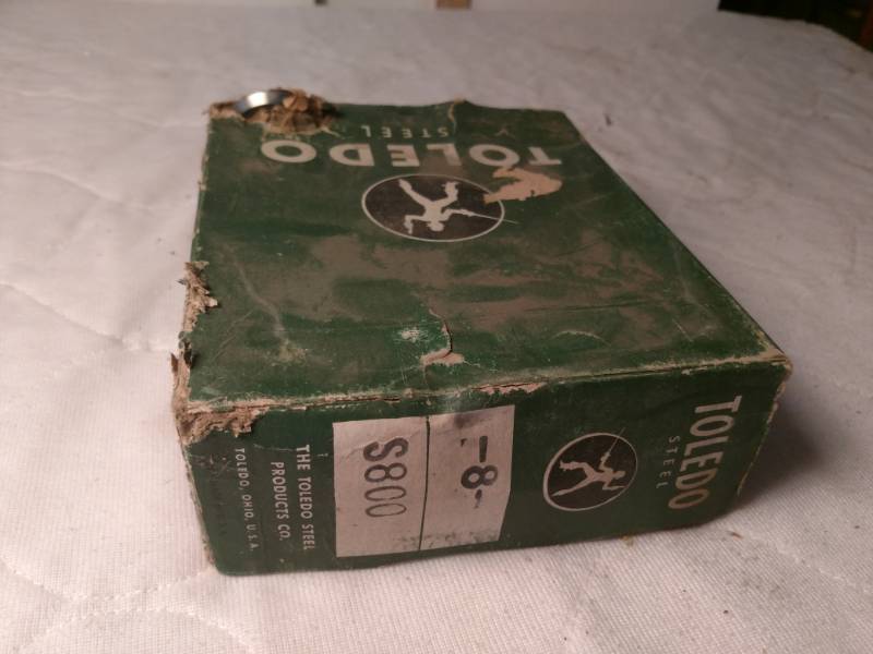 lot 16219 image: Mopar Pistons