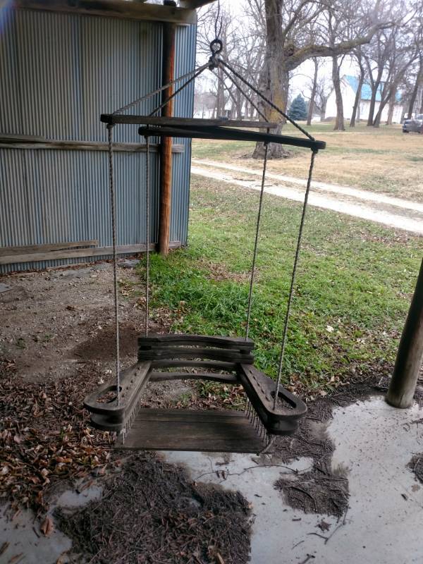 lot 16222 image: Wooden Porch Swing Matches lot 16221