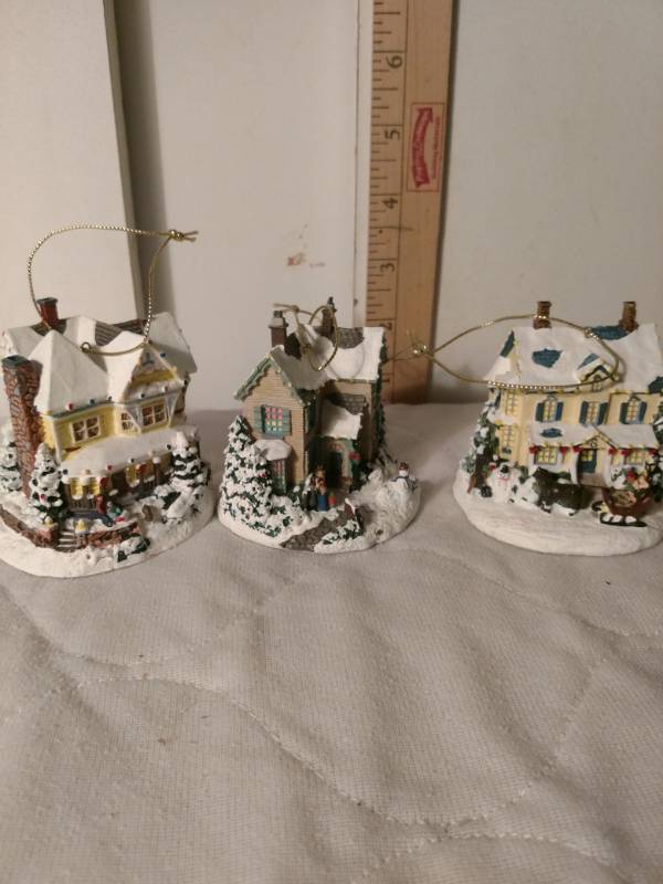 lot 16241 image: Thomas Kinkade Winter Memories Illuminated Ornaments