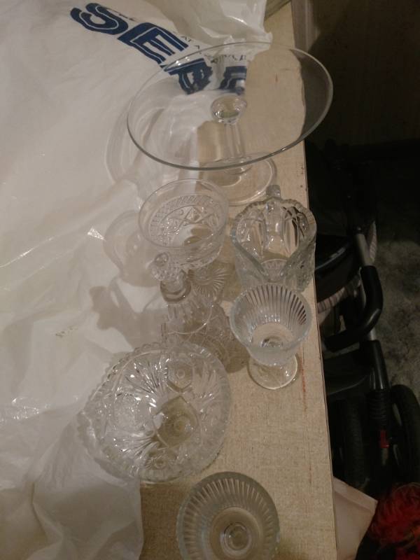 lot 16233 image: Misc clear depression Glassware