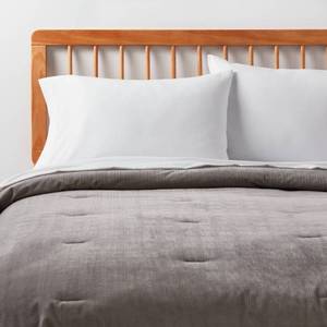 lot 9213 image: FullQueen Corduroy Plaid Comforter Gray - Room Essentials - Retail $50