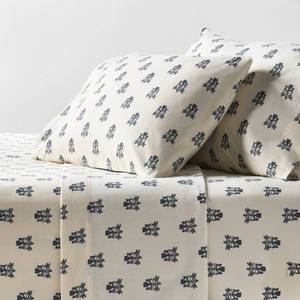 lot 9246 image: King Christmas Ultra Soft Flannel Sheet Set Blue Woodblock - Threshold - Retail $65