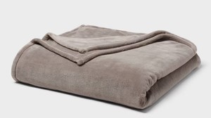 lot 9210 image: Threshold Gray Plush Blanket - Retail $40