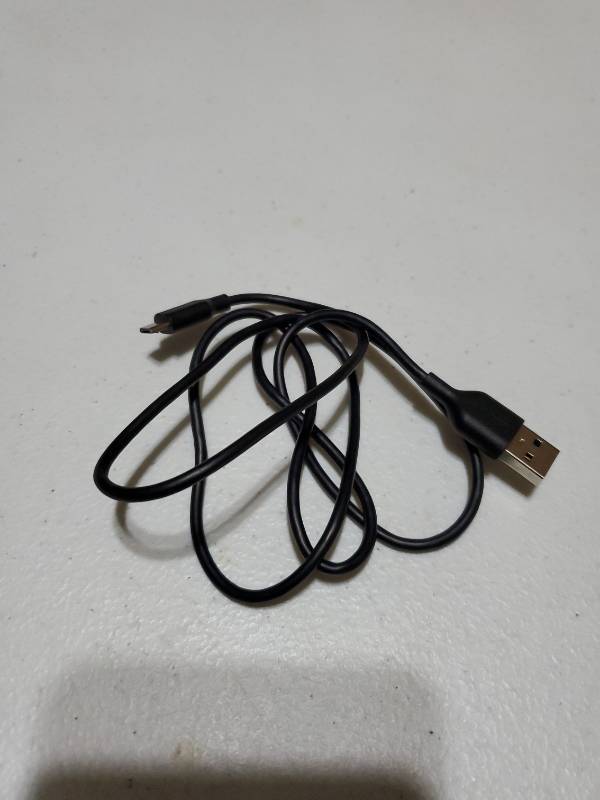lot 56346 image: Coiled USB C Cable 90 Degrees, 240W Retractable USB C Charging Cable 2.6ft, Right Angle USB C to Type C Fast Charging Cord for iPhone 16 15 Pro Max, for Galaxy S25 S24 S23, for Huawei - Retail $8
