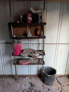 lot 16 image: Frisbee shelf hooks garden stuff