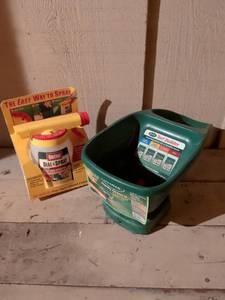 lot 50 image: Ortho Dial Spray and Scotts Handy Green II Spreader Set