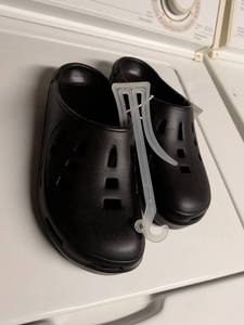 lot 94 image: New Outdoor sandals