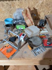 lot 109 image: Mixed Household Items and Hardware Accessories Lot