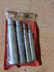 lot 113 image: RIDGID No. 570 4-Piece Pipe Reamer Set