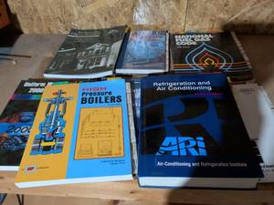 lot 114 image: Technical Training Textbook Collection HVAC and Engineering