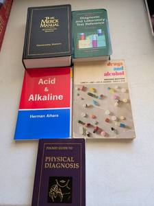 lot 209 image: Medical Reference Books Collection - Merck Manual, Diagnostic Lab Tests, Physical Diagnosis, Acid & Alkaline, Drugs and Alcohol