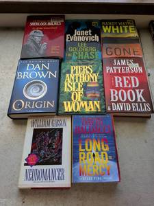 lot 220 image: Mixed Fiction Book Collection - Bestselling Authors