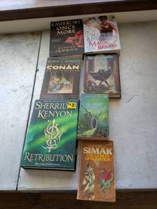 lot 221 image: Science Fiction Fantasy Book Collection Lot