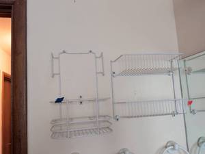 lot 343 image: White Wire Bathroom Shower Caddy Storage Organizer