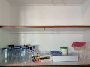 lot 344 image: Mixed Glassware and Kitchen Storage Lot