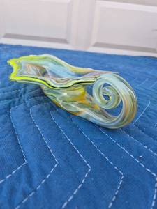 lot 107 image: Swirl Design Glass Dish
