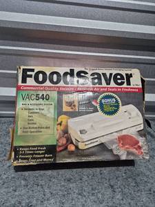 lot 137 image: FoodSaver VAC540 Vacuum Sealer with Accessories - Retail $35