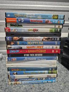 lot 154 image: Mixed DVD Movie Collection Bundle - 17 Family and Kids Films - All Discs Present - Retail $25