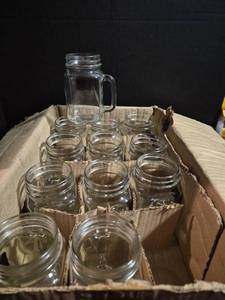 lot 166 image: Lot of 16 Mason Jar Drinking Glass Set with Handle - Retail $15