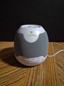 lot 167 image: MyBaby White Noise Sound Machine with Multiple Sound Options - Retail $15