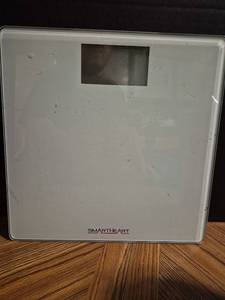 lot 182 image: SmartHeart Digital Bathroom Scale with LCD Display - Retail $15