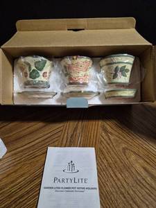 lot 184 image: PartyLite Garden Lites Flower Pot Votive Holders Set - Retail $15