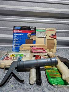 lot 224 image: Mixed Lot Painting and Home Improvement Supplies - Retail $15