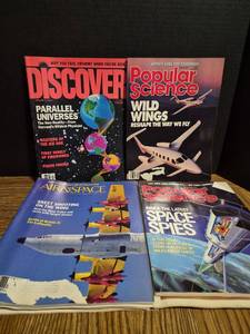 lot 257 image: 1990s Science and Technology Magazine Collection Bundle  - Retail $15