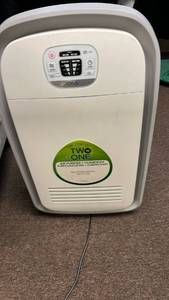 lot 3203 image: IDYLIS TW ONE Air Purifier and Humidifier Combo Unit