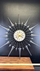 lot 4409 image: Elgin Starburst Wall Clock Mid Century Sunburst Design