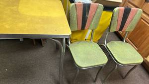 lot 4426 image: Mid-Century Chrome Kitchen Table with Striped Upholstered Chairs Set