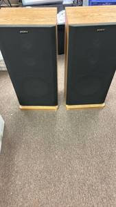 lot 4427 image: Sony SS-U390 Bookshelf Speakers Pair