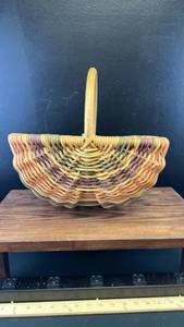 lot 4432 image: Handwoven Multi-Color Wicker Basket with Handle