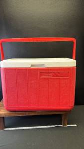 lot 40514 image: Coleman Red Portable Cooler with Carrying Handle