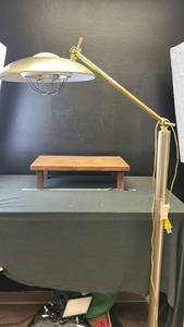 lot 40520 image: Brass UFO Shade Adjustable Floor Lamp